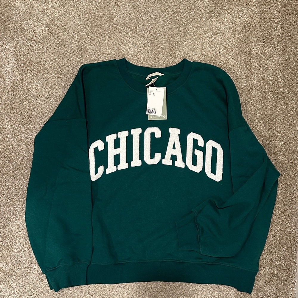 H&M Dark Green Chicago Crewneck Sweater